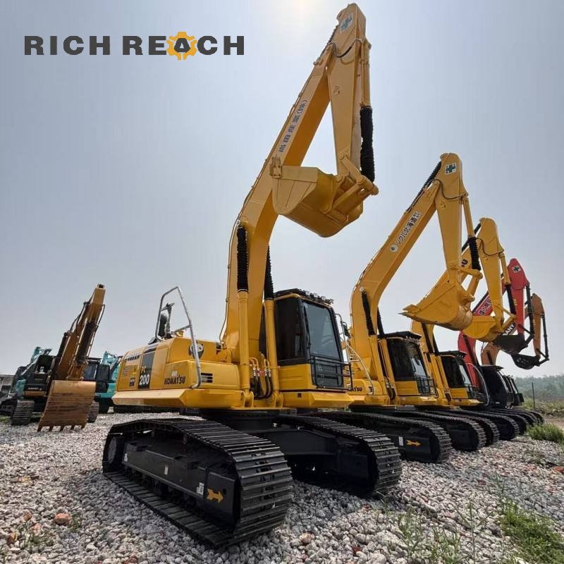 Bucket attachment of a 2018 Komatsu PC200 excavator, $25,000 for sale